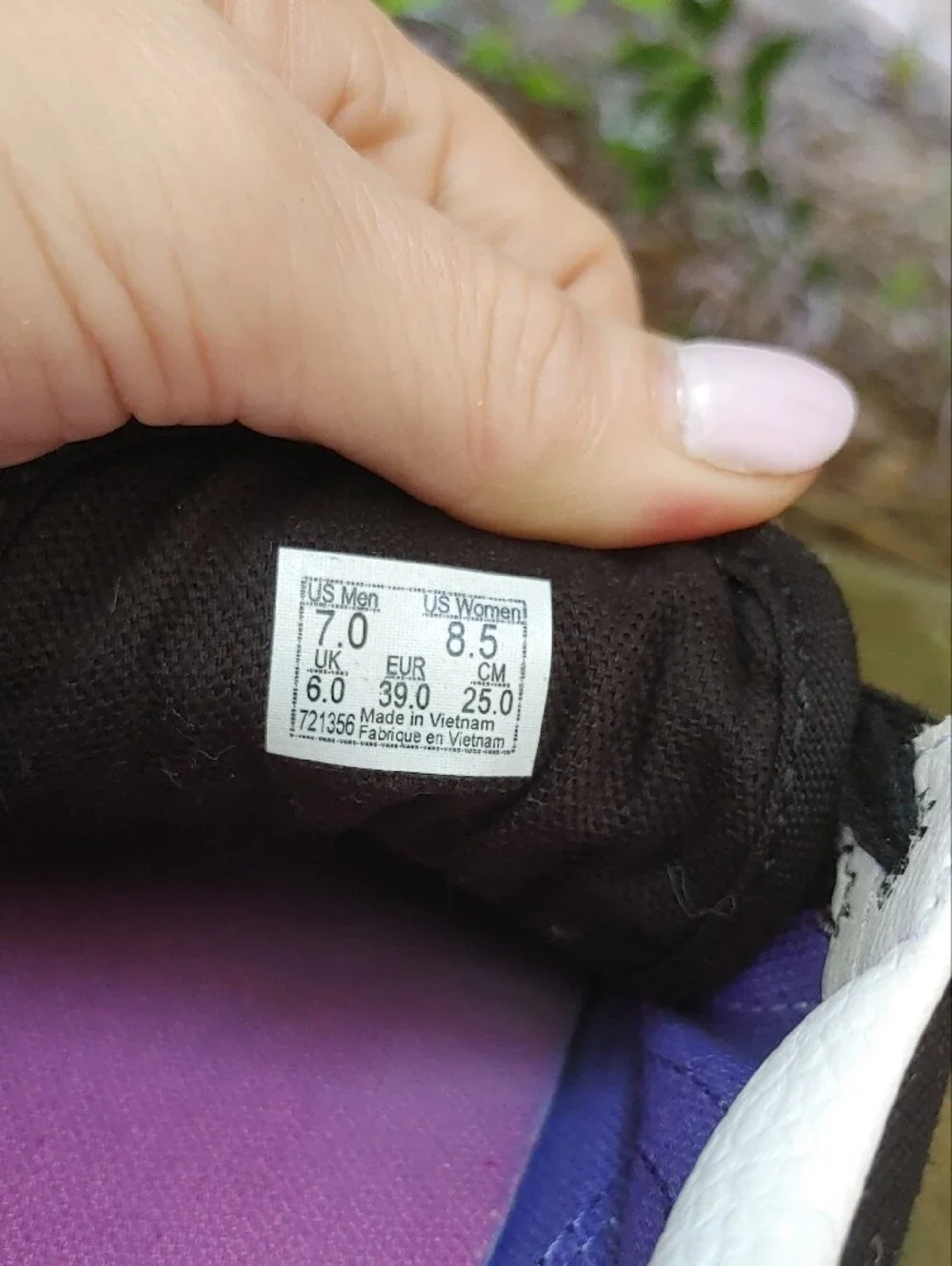Vans Old Skool Cultivate Care Sneakers Size 8.5 (1050)